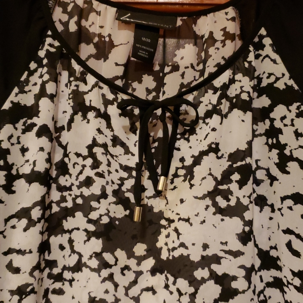 Tunic Style Color Block Blouse - Picture 3 of 6